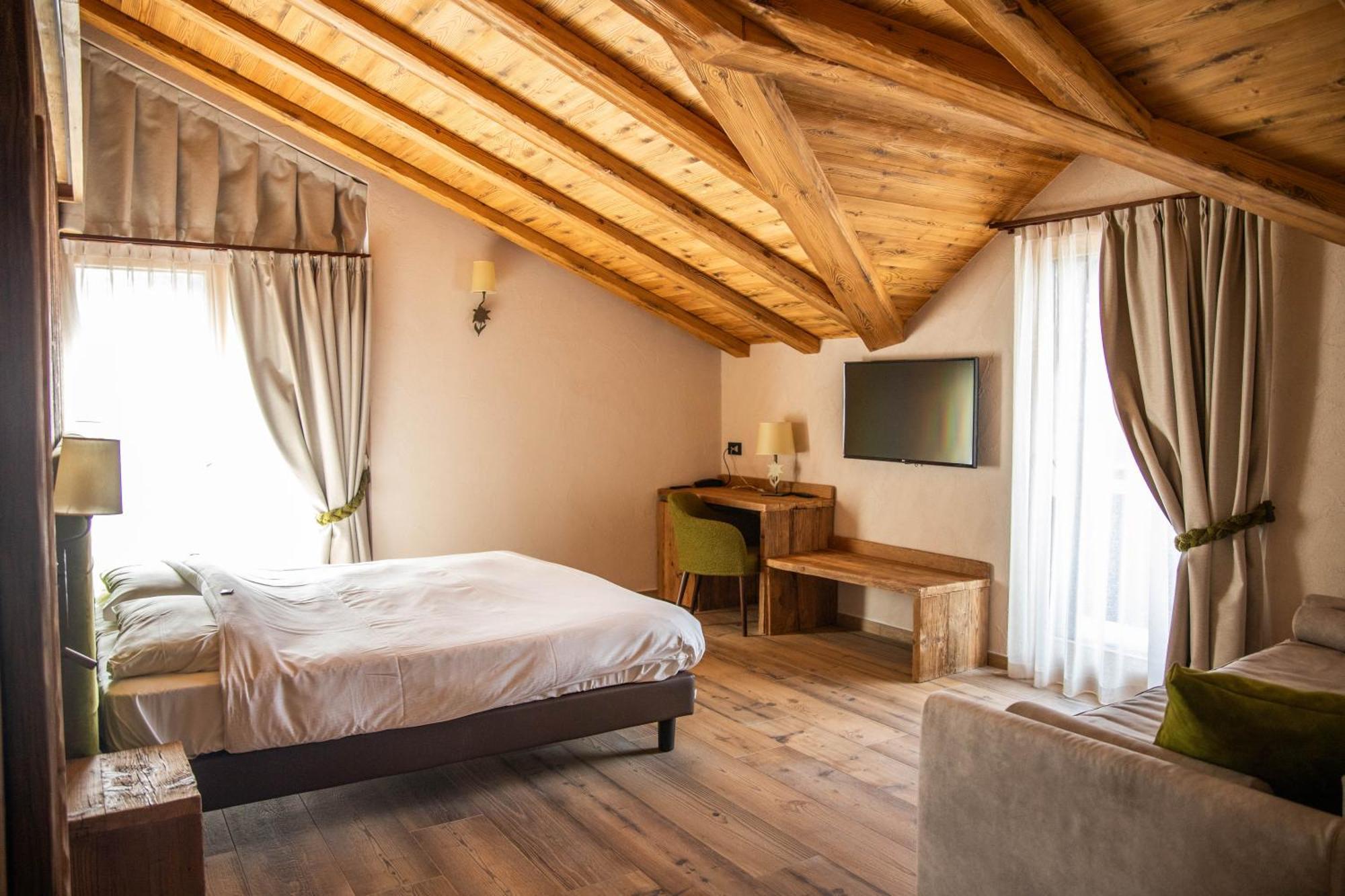 Hotel La Montanina Livigno Exterior photo